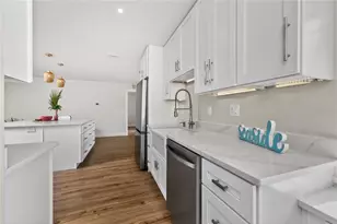 9 Oakland Hills Ct, Rotonda West, FL 33947 - Photo 17