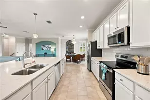 10817 Tarflower Dr, Venice, FL 34293 - Photo 19