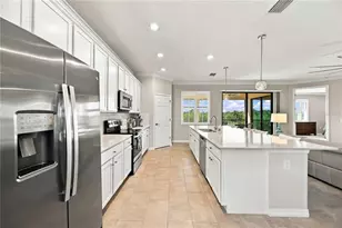 10817 Tarflower Dr, Venice, FL 34293 - Photo 17
