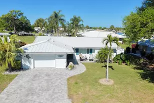 35 Oakwood Dr N, Englewood, FL 34223 - Photo 39