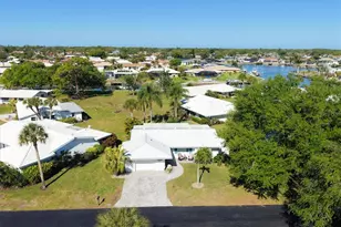 35 Oakwood Dr N, Englewood, FL 34223 - Photo 43