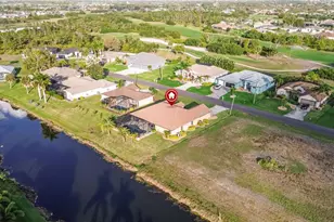 11 Medalist Cir, Rotonda West, FL 33947 - Photo 51