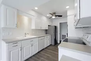 58 Windsor Dr, Englewood, FL 34223 - Photo 11