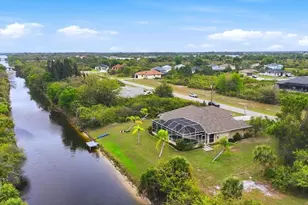 300 Baytree Dr, Rotonda West, FL 33947 - Photo 47