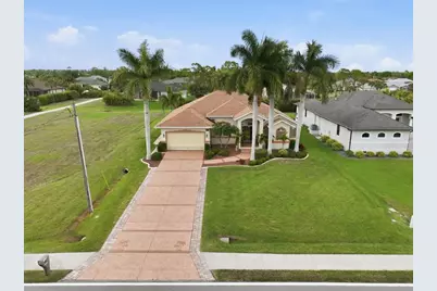 185 Rotonda Boulevard E, Rotonda West, FL 33947 - Photo 1