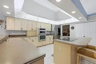 1711 Bayshore Dr, Englewood, FL 34223 - Photo 11