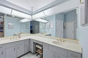 1711 Bayshore Dr, Englewood, FL 34223 - Photo 17