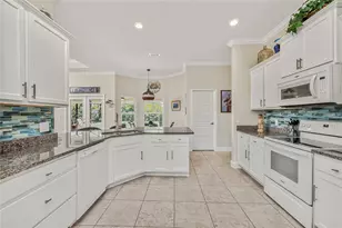 185 Hercules Dr, Rotonda West, FL 33947 - Photo 5