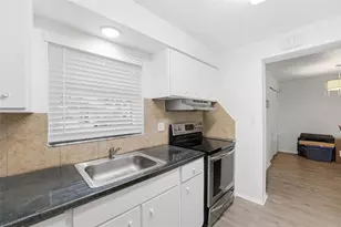 3900 Roxane Blvd, Sarasota, FL 34235 - Photo 15