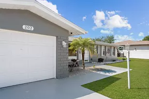 202 Caddy Rd, Rotonda West, FL 33947 - Photo 5