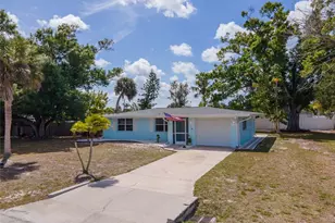 231 Lakeview Ln, Englewood, FL 34223 - Photo 1