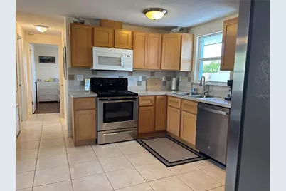 231 Lakeview Lane, Englewood, FL 34223 - Photo 3