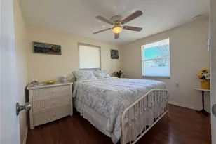 231 Lakeview Ln, Englewood, FL 34223 - Photo 15