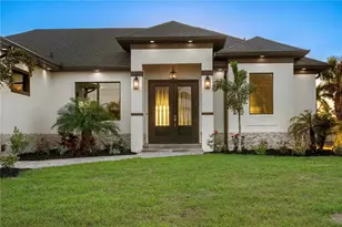 10401 Sunday Dr, Port Charlotte, FL 33981 - Photo 7