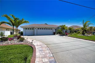 22 Medalist Ct, Rotonda West, FL 33947 - Photo 5