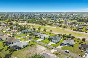 186 Fairway Rd, Rotonda West, FL 33947 - Photo 9