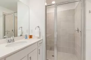 12180 Wellen Golf St, Venice, FL 34293 - Photo 17