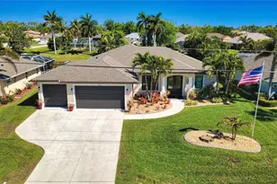 39 Medalist Rd, Rotonda West, FL 33947 - Photo 1