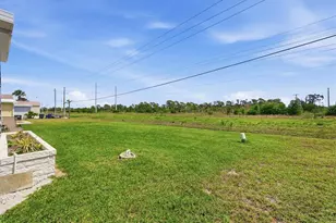 727 Butterfield Cir, Englewood, FL 34223 - Photo 29