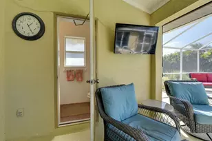 289 W Pine Valley Ln, Rotonda West, FL 33947 - Photo 25