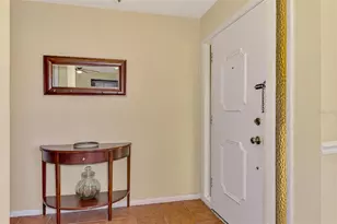 1290 Lakeside Dr, Venice, FL 34293 - Photo 5