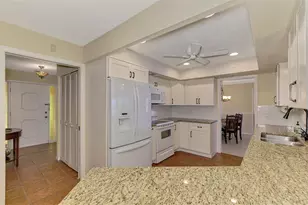 1290 Lakeside Dr, Venice, FL 34293 - Photo 31