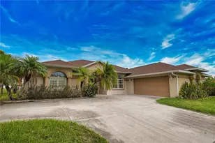 138 Broadmoor Ln, Rotonda West, FL 33947 - Photo 9