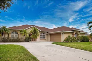 138 Broadmoor Ln, Rotonda West, FL 33947 - Photo 1