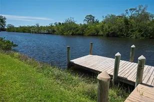 880 Lemon Bay Dr, Venice, FL 34293 - Photo 9