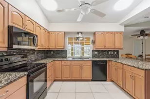 880 Lemon Bay Dr, Venice, FL 34293 - Photo 35