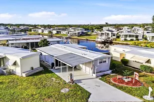 527 Blackburn Blvd, North Port, FL 34287 - Photo 5