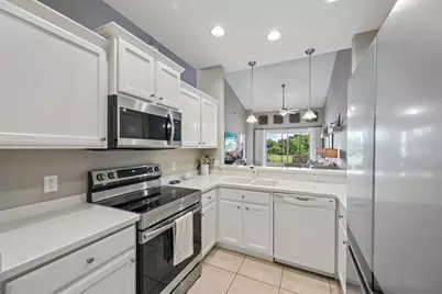1003 Fairwaycove Lane #201, Bradenton, FL 34212 - Photo 13