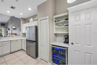 1003 Fairwaycove Lane #201, Bradenton, FL 34212 - Photo 11