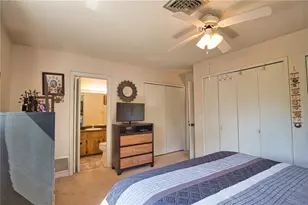 689 Michigan Ave, Englewood, FL 34223 - Photo 35