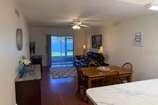 12538 SW Kingsway Cir, Lake Suzy, FL 34269 - Photo 5