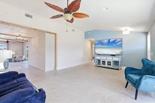 11 Oakland Hills Ct, Rotonda West, FL 33947 - Photo 9