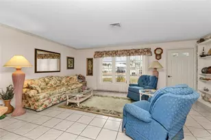 546 Circlewood Dr, Venice, FL 34293 - Photo 9