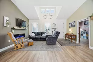 1211 Hollywood Ln, Lakeland, FL 33809 - Photo 3