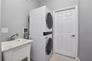 29633 Niagara Ct, Englewood, FL 34223 - Photo 21
