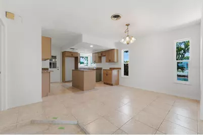 316 S Mango Street, Englewood, FL 34223 - Photo 5