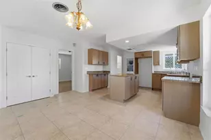 316 S Mango St, Englewood, FL 34223 - Photo 3