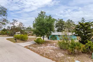 139 Hosmer Ave, Englewood, FL 34223 - Photo 29