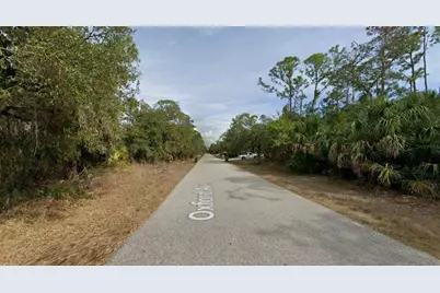 18334 Oxford Avenue, Port Charlotte, FL 33948 - Photo 7