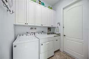 11045 Barnsley Dr, Venice, FL 34293 - Photo 47