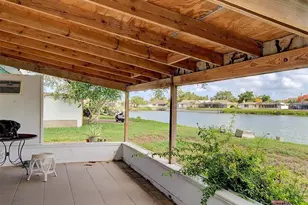 321 Shamrock Blvd, Venice, FL 34293 - Photo 13