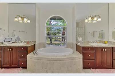 900 Park Place Drive, Englewood, FL 34223 - Photo 49