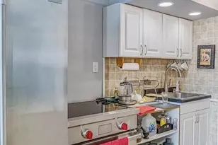 4750 Cove Cir, Saint Petersburg, FL 33708 - Photo 13