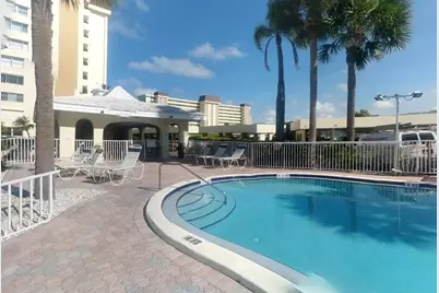 4750 Cove Circle #706, Saint Petersburg, FL 33708 - Photo 25