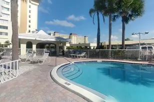4750 Cove Cir, Saint Petersburg, FL 33708 - Photo 25