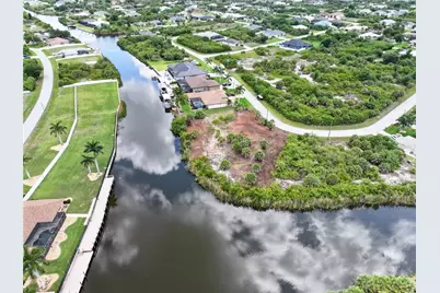 14235 Fruitport Circle, Port Charlotte, FL 33981 - Photo 7